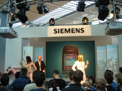 Simens_auf_der_Cebit.jpg