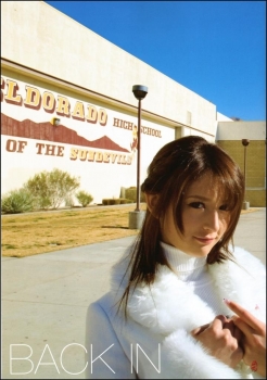 Hello_Leah051.jpg